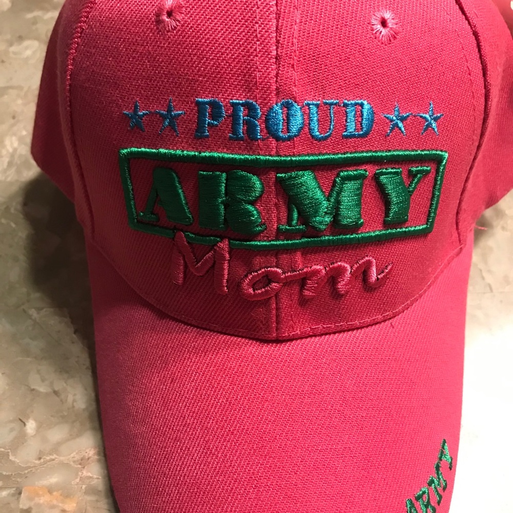 Proud Army Mom Cap never worn brand new